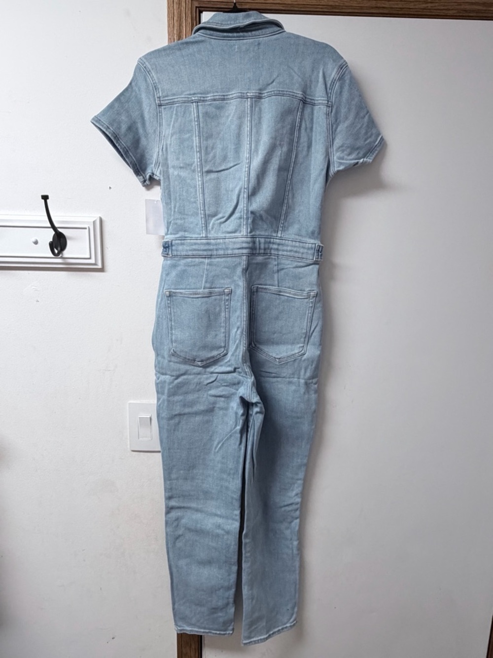 Good American Light Blue Denim - Tag Display - Picture 2 of 3